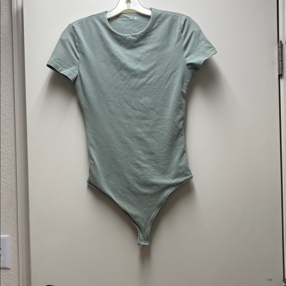 Abercrombie & Fitch Tops - Abercrombie & Fitch Women's Light Green Short Sleeve Bodysuit Size Medium